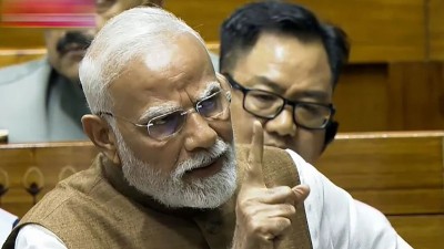 लोकसभा में कांग्रेस की युवा सांसद पर गुस्साए प्रधानमंत्री मोदी