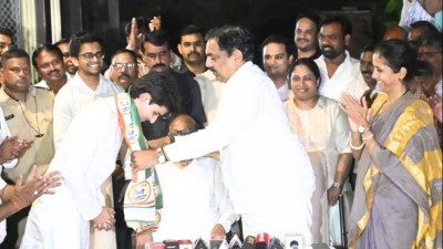 महाराष्ट्र में BJP को एक और झटका, NCP में शामिल हुए राजेंद्र पाटनी के बेटे