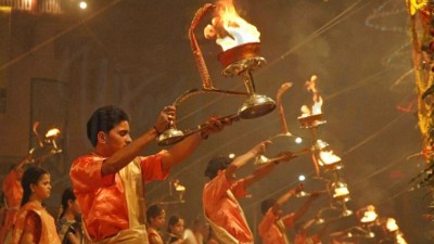 Benaras's mesmerizing spectacle ‘Ganga Aarti’ is now officially recognized as UNESCO’s Intangible Cultural Heritage of the World!