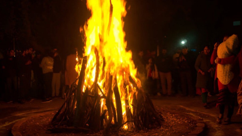 When is Lohri 2025: Know Date, Significance, and How It's Celebrated