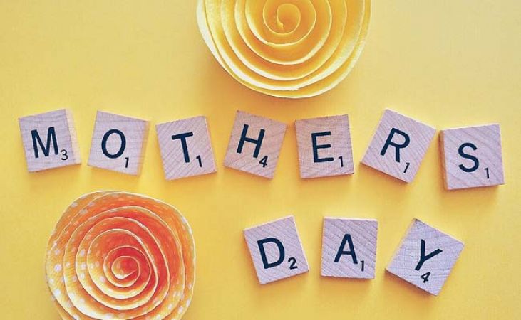 Mother's Day 2018 : शायरियों से भरपूर