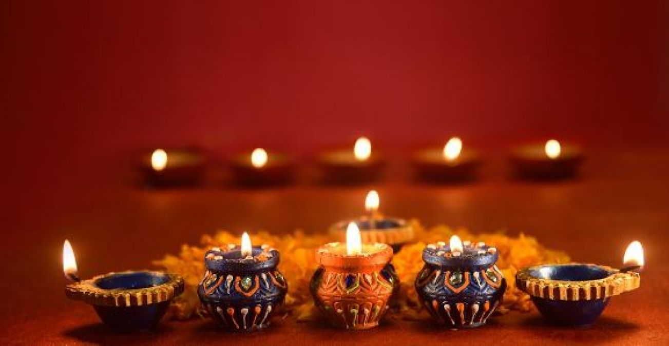 Today, with these messages and status, greet your loved ones on Chhoti Diwali