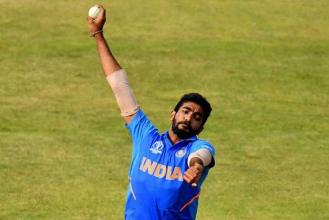 IPL 2021: शादी के बाद 'बुमराह' ने की दमदार वापसी, पहली ही गेंद पर उखाड़ दिए स्टंप