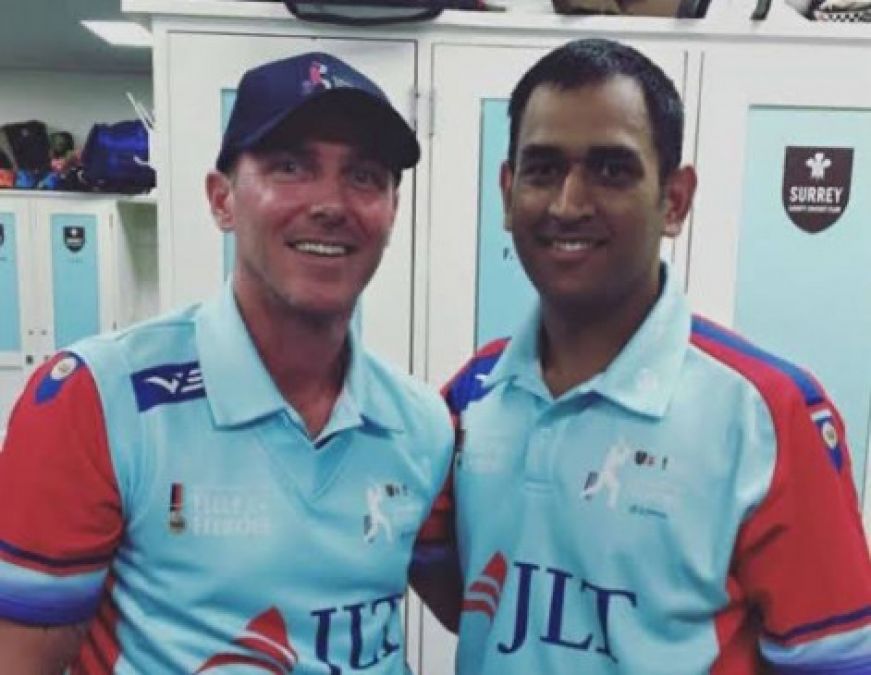 Martin shares old picture with 'Captain Cool'