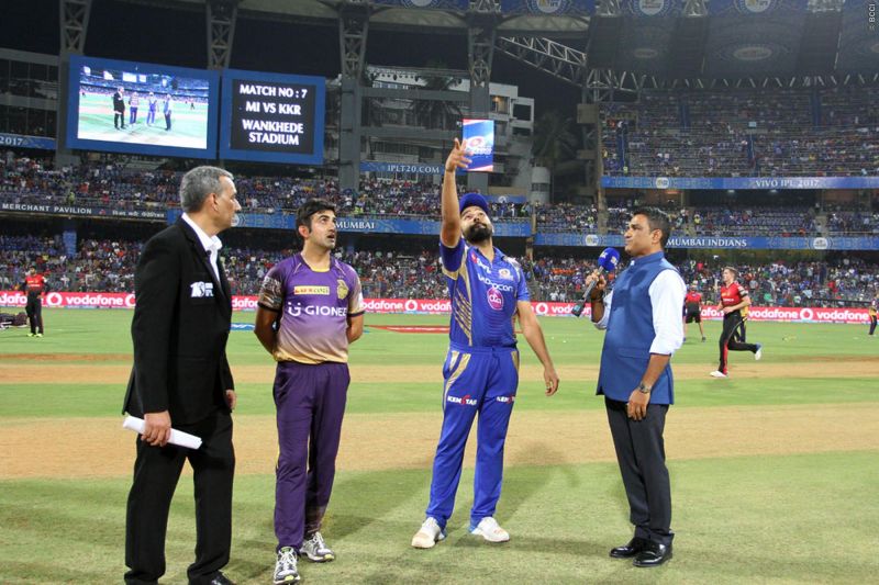 आईपीएल-10 के 7th मैच में MI ने टॉस जीतकर लिया पहले गेंदबाजी का फैसला