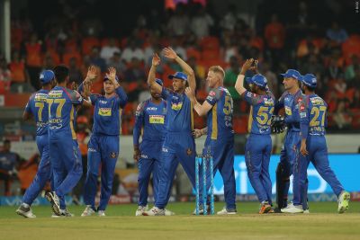IPL2018LIVE : पहली ही गेंद पर दिल्ली को लगा बड़ा झटका