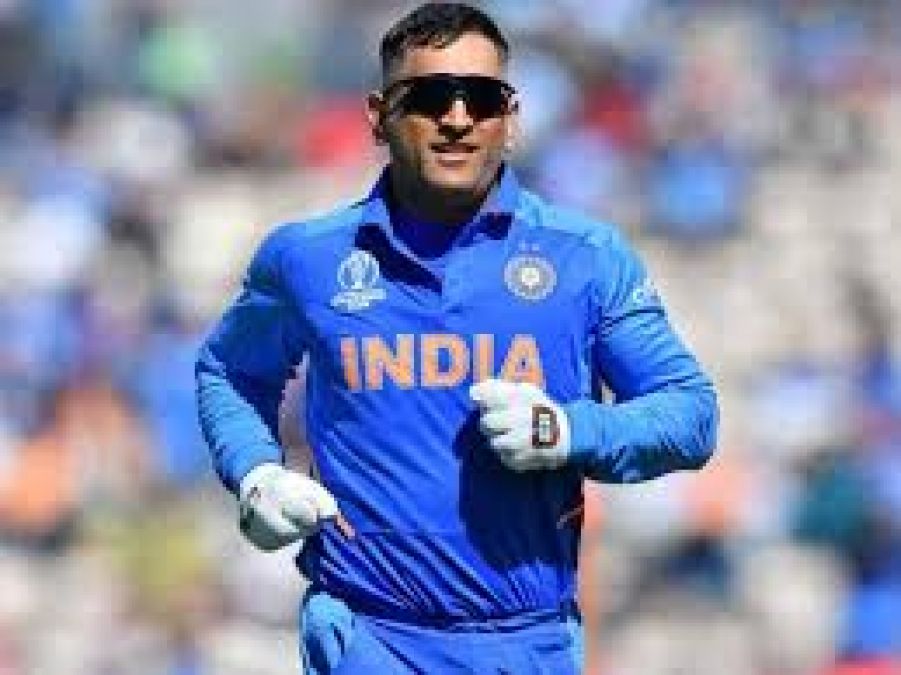 Dhoni starts online coaching class for players amidst lockdown