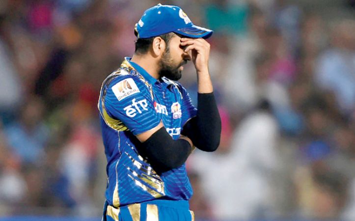 IPL 2018 : मैच की आखिरी गेंद और इस ऐतिहासिक रिकॉर्ड के साथ टूट गया रोहित का दिल