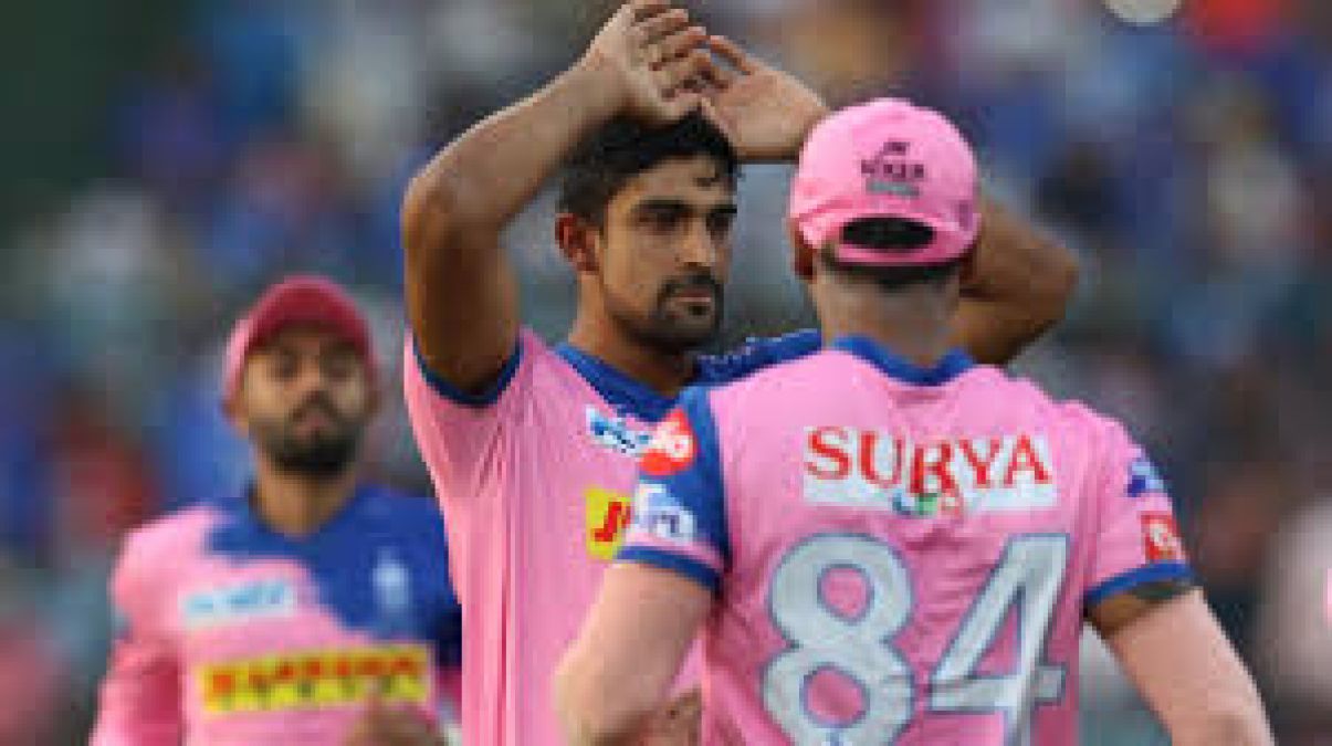 Rajasthan Royals salutes people fighting Corona