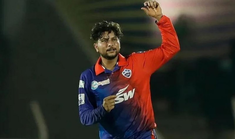 'Cricket Pe Dhyan De, Yaha Gyan Mat Bat..,' When fan advised Kuldeep, got this reply