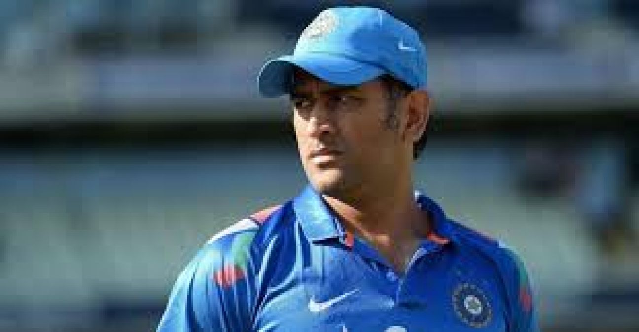 Know which Cricketer earns the most, MS Dhoni is at number 2