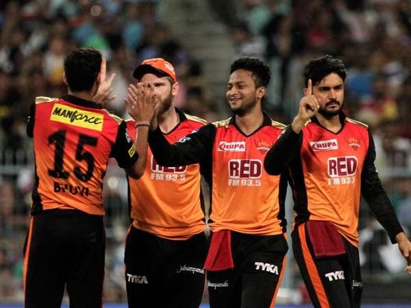 IPL 2018 LIVE : दूसरा उलटफेर करने की तैयारी में हैदराबाद, पंजाब ने गंवाए 6 विकेट
