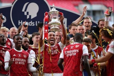 Arsenal clinch 14th FA title with Aubameyan's two superb goals