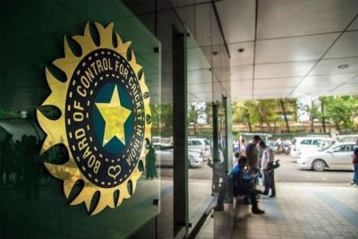 Competition for applications for Coach, BCCI receives over 2000 applications for Team India's coaching staff