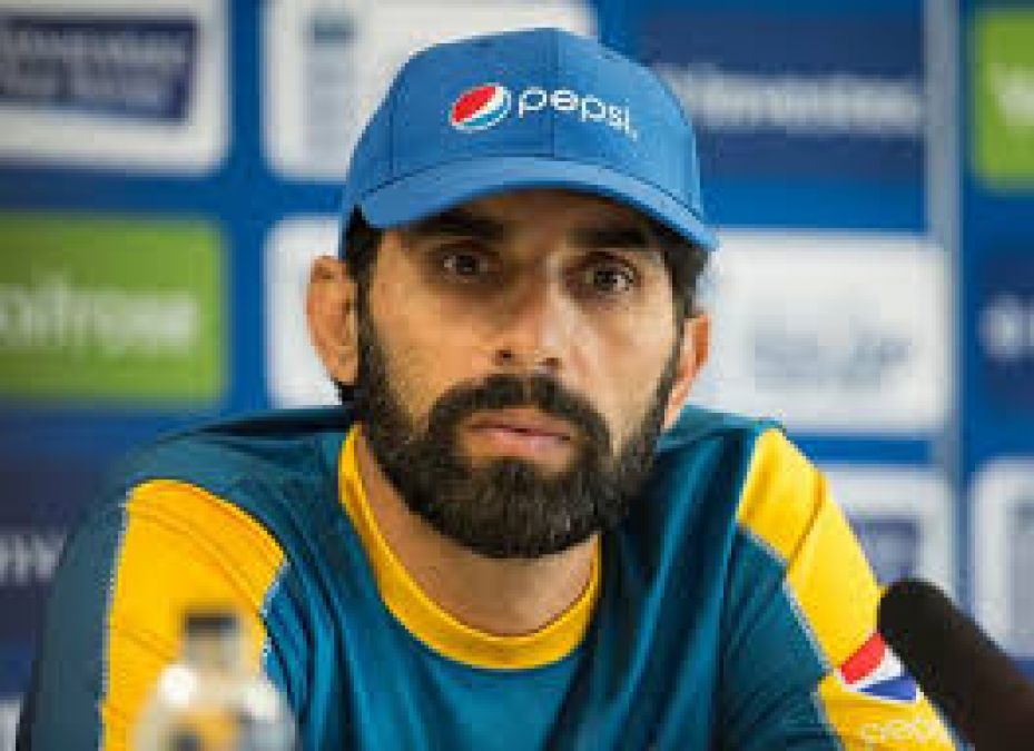Misbah-ul-Haq in the race to become Pakistan head coach
