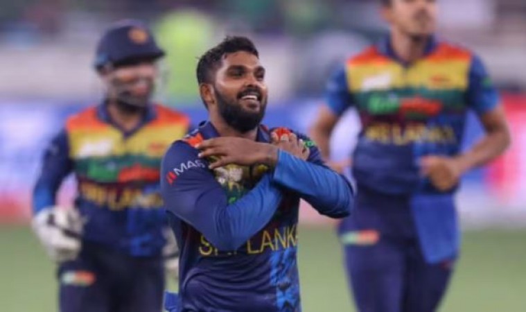 श्रीलंका के स्टार क्रिकेटर वानिंदु हसरंगा ने 26 साल की उम्र में कर दिया सन्यास का ऐलान, आखिर क्या रही वजह ?