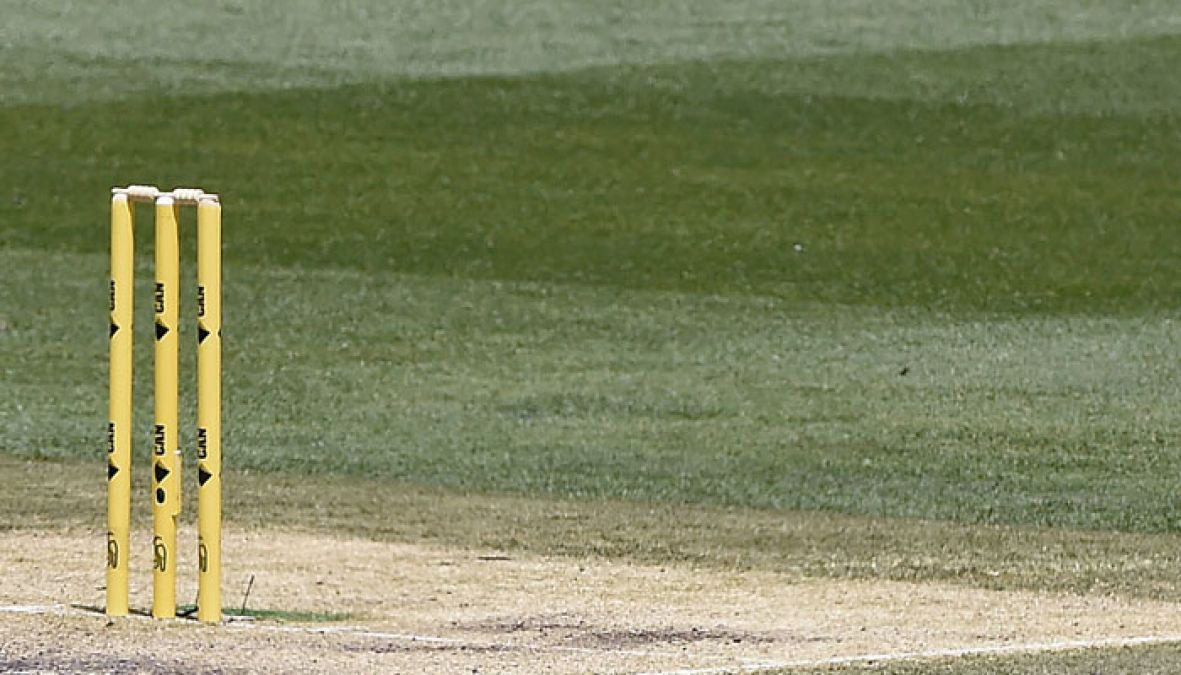 बल्लेबाज के शॉट से अंपायर की मौत