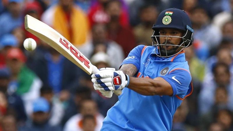 IND VS SL LIVE : भारत को लगे एक के बाद एक झटके, धनंजया ने लिए 6 विकेट