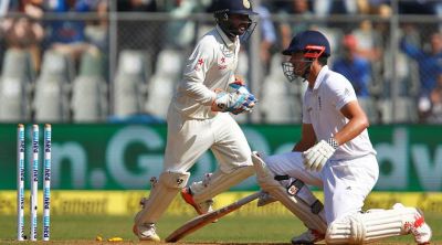 india vs england 4th test: इंग्लैंड की हालत ख़राब 54 रन पर गिरे 4 विकेट