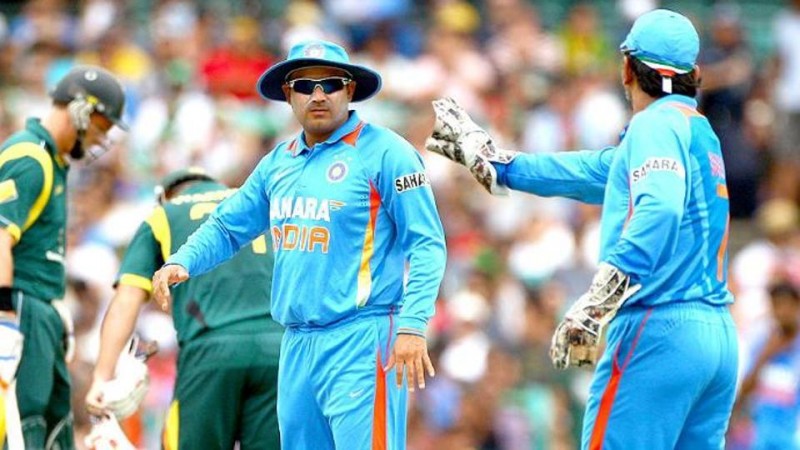 Sehwag targeted Virat, raised questions on Dhoni's captaincy