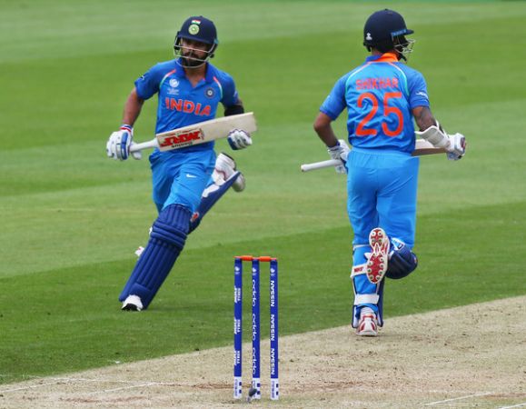 केपटाउन वनडे: भारत की ठोस शुरूआत, धवन-कोहली ने जड़े अर्द्धशतक