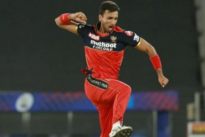 IPL Mega Auction: This bowler was bought by RCB at 5 times the base price