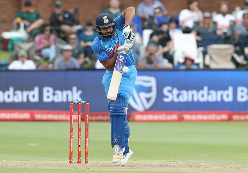 5th वनडे: भारत 100 रन के पार, रोहित-कोहली क्रीज पर