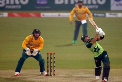 टी-20 इंटरनेशनल में पाकिस्तान ने रचा इतिहास, बनी 100 मैच जीतने वाली पहली टीम