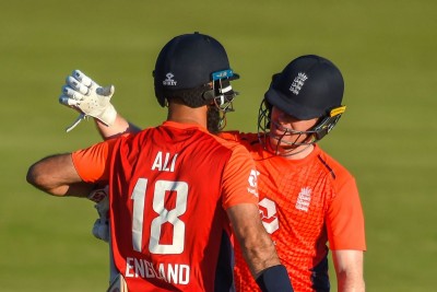 इंग्लैंड की क्रिकेट टीम को लगा बड़ा झटका, ICC ने ठोका  जुर्माना