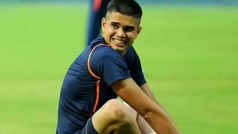 IPL Auction 2021: Were rules twisted for Arjun Tendulkar auction? Mumbai Indians welcomes him