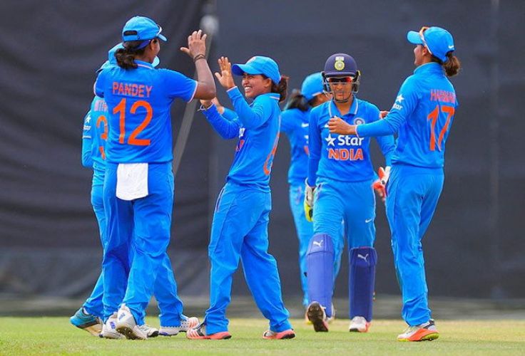 भारतीय महिला टीम ने पाक को 7 विकेट से हराया