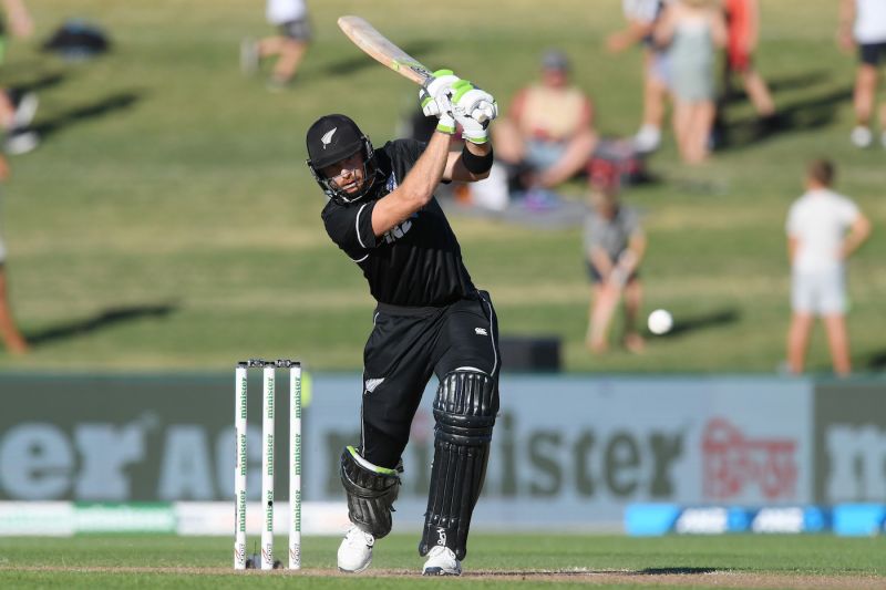NZ vs BAN ODI : न्यूजीलैंड ने बांग्लादेश को दिया 331 रनों का विशाल लक्ष्य