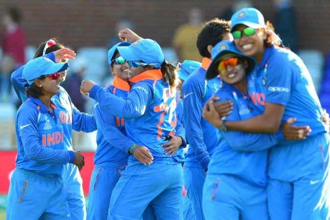 भारतीय महिला क्रिकेट टीम ने हासिल की इंग्लैंड पर शानदार जीत