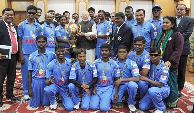 प्रधानमंत्री मोदी ने भारतीय नेत्र हीन टीम से की मुलाकात