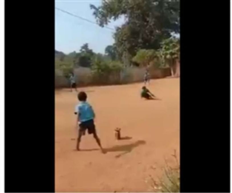 Sachin Tendulkar tweeted in the new year, visually impaired children play cricket