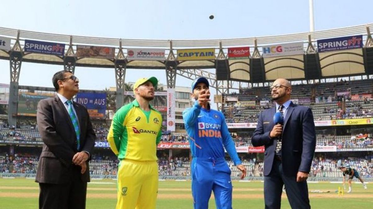Ind Vs Aus: Rohit and Kohli fails against Kangaroos, Team India returned to pavilion before 50 overs