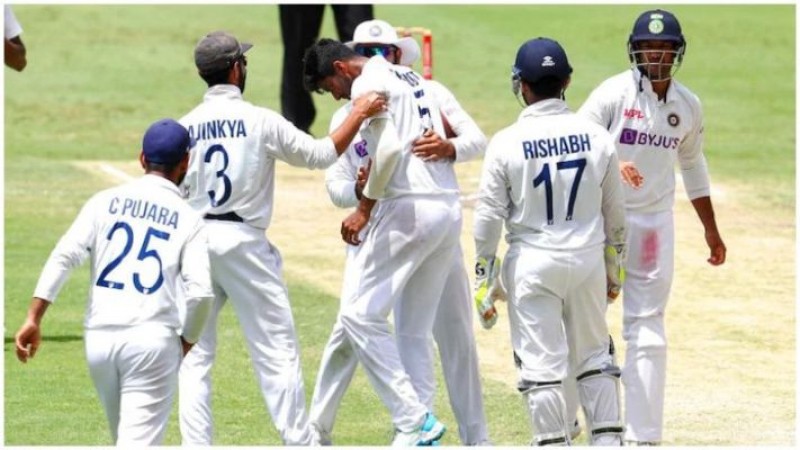 ऑस्ट्रेलिया फतह के लिए टीम इंडिया को 328 रनों की दरकार, रहाणे-पुजारा पर दारोमदार
