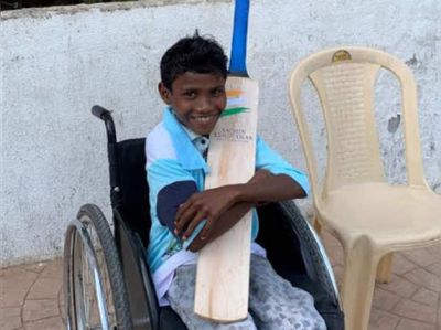 Sachin gave special gift to this disabled child, video going viral