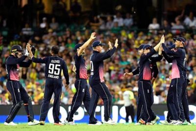 तीसरे वनडे में भी ऑस्ट्रेलिया को हरा इंग्लैंड का सीरीज पर कब्ज़ा