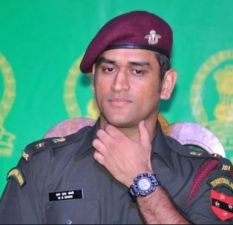 Republic day 2020: These cricketers wear army uniform and salute the tricolor