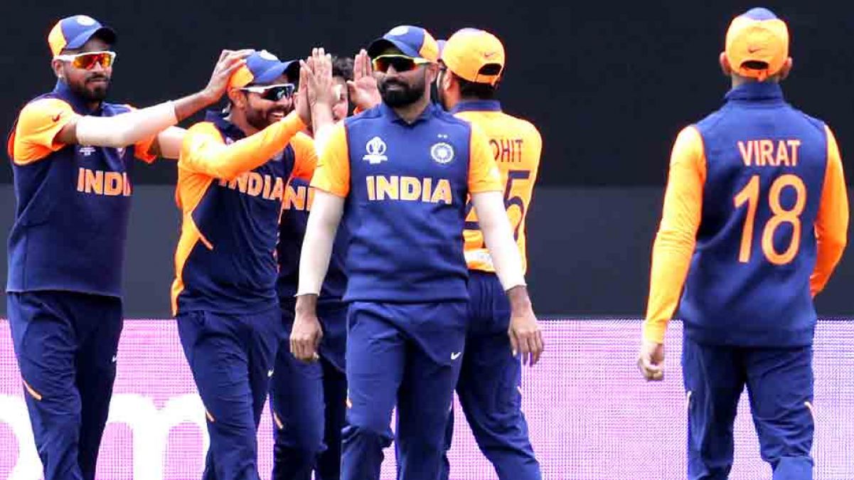 WC 2019 : अंग्रेजों के खिलाफ शमी ने रचा इतिहास, बने ऐसा करने वाले पहले भारतीय