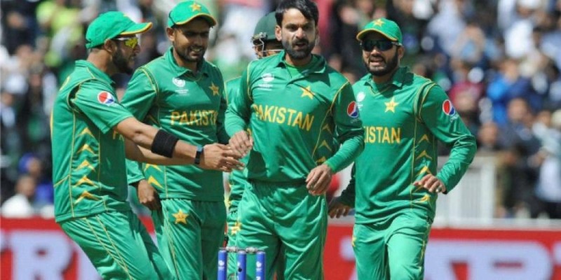 6 players from Pakistan will leave for Manchester