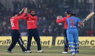 इंग्लैंड ने वापसी करते हुए भारत को हराया