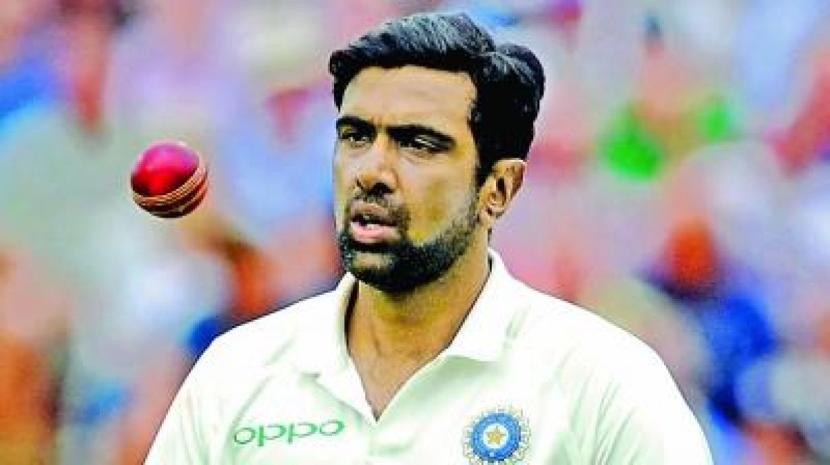 Ravichandran Ashwin shares an amazing video playing with this 'sea player'