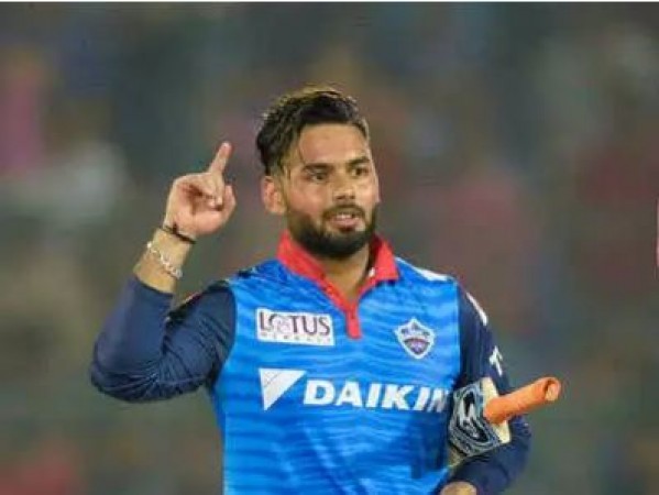 Ind Vs Eng: 2 Indian players including Rishabh Pant infected with corona!