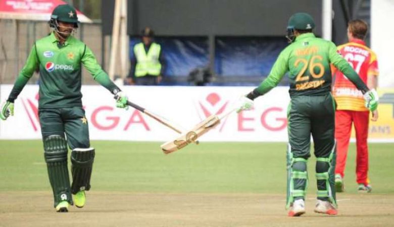 वनडे क्रिकेट के सारे रिकॉर्ड ध्वस्त पाकिस्तान ने बिना विकेट खोए ठोंके 300 रन