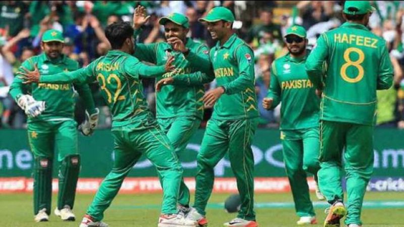 पाकिस्तान और इंग्लैंड के रोमांचक मुकाबले में लगी रिकॉर्डस की झड़ी