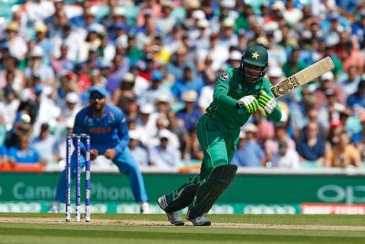 ICC Champions Trophy 2017 : फखर का शतक, पाकिस्तान बड़े स्कोर की ओर