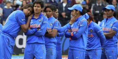पहले टी20 मुकाबले में इंग्लैंड से 41 रनों से हारी भारतीय महिला क्रिकेट टीम