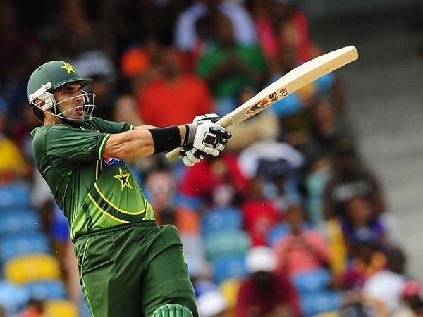 7  गेंदों मे 40 रन बनाये इस पाकिस्तानी बल्लेबाज ने